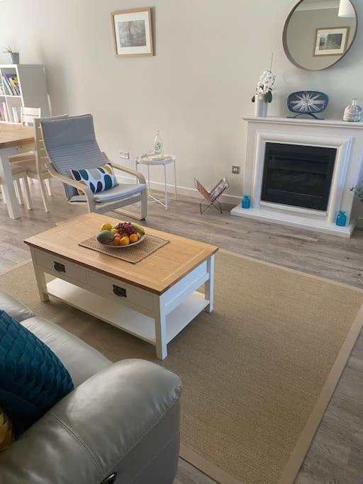 Beautiful 3 Bed Home In The Heart Of New Forest Hordle Esterno foto